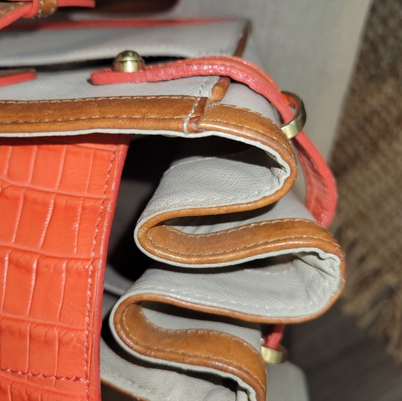 ****PRICE REDUCTION****Brahmin Orange & Cream Purse - Picture 4 of 9